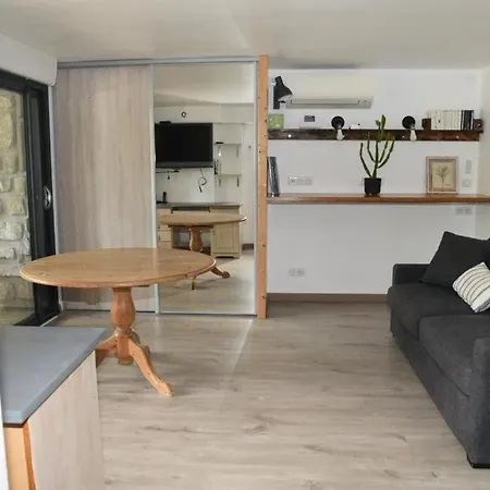 Apartament Rez De Chaussee De 9eme Marsylia