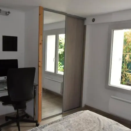 Rez De Chaussee De 9eme Apartament