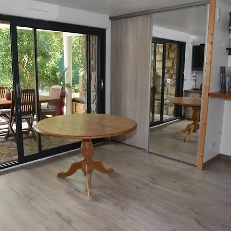 Rez De Chaussee De 9eme Apartment Marseille