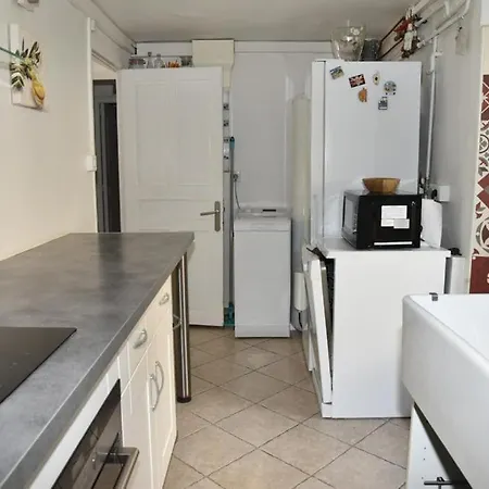 Rez De Chaussee De 9eme * Marseille